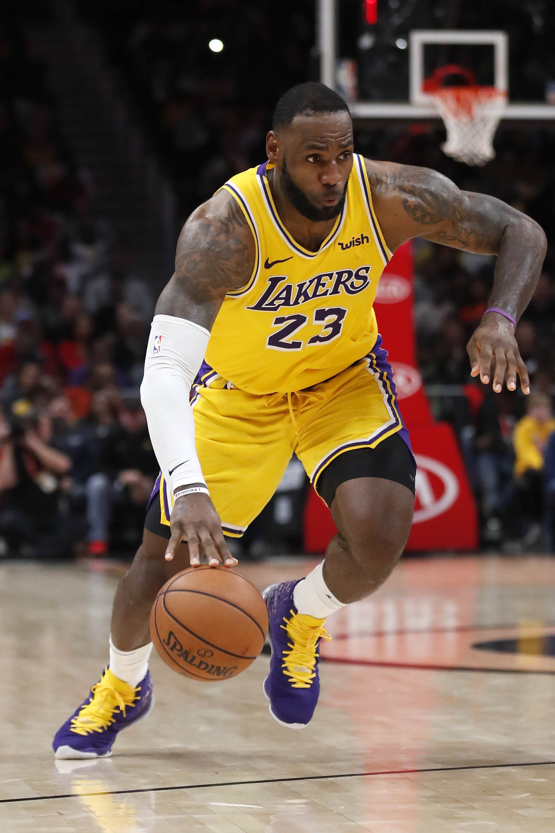 到更多行动 到更多行动