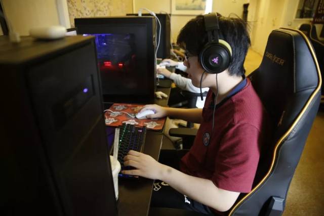 入则主动 入则主动