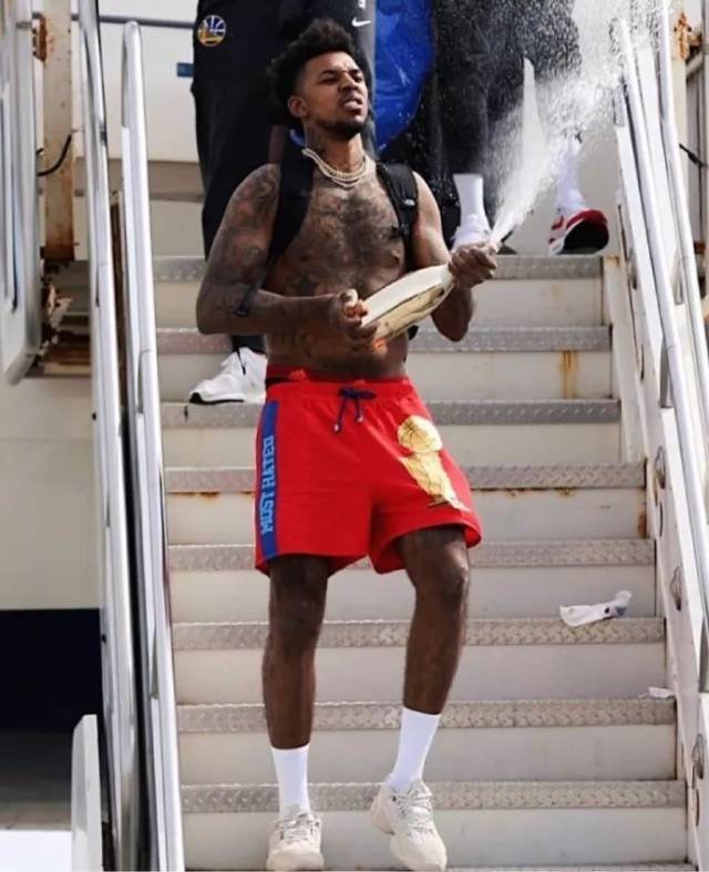 官方通报与 官方通报与